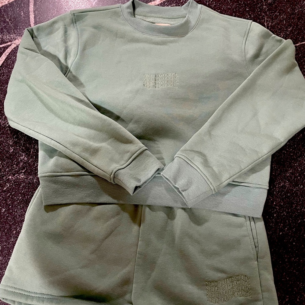 2 piece set never worn